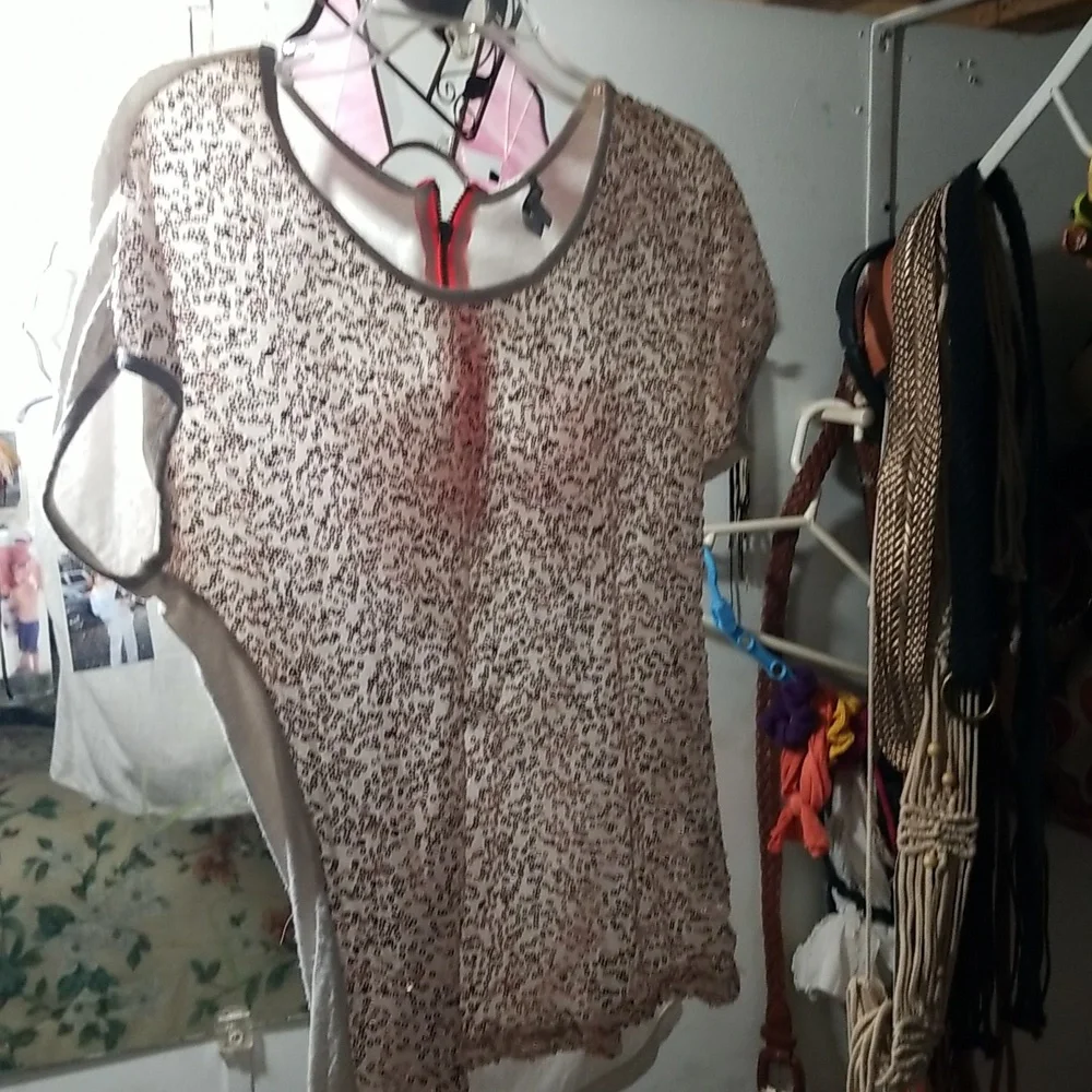Charlotte Russell shirt small. Lite pinkish Gold sequence - Picture 3 of 4